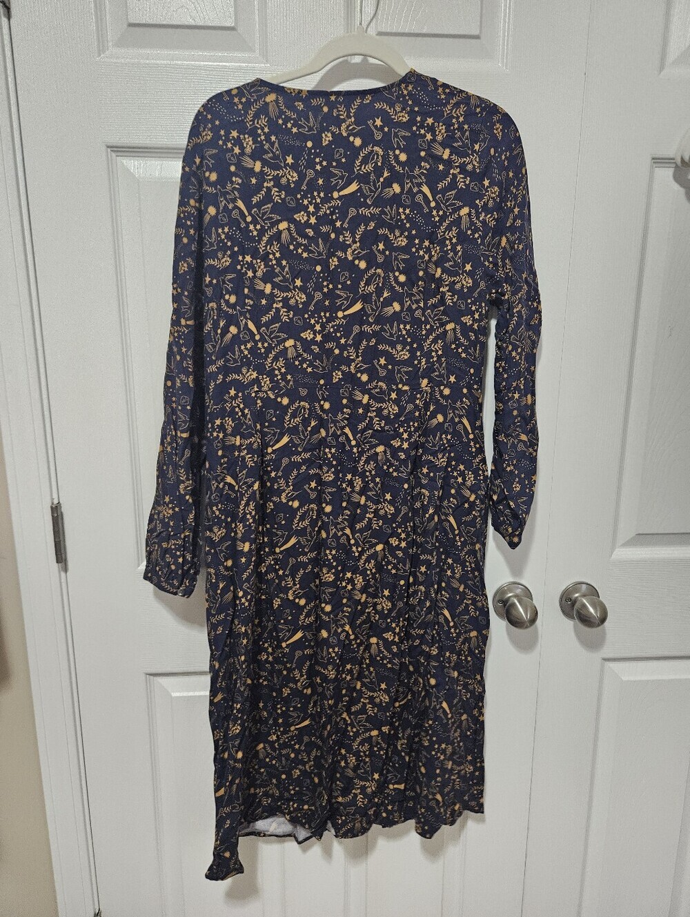 Boden V Neck Printed Midi Dress 12 - Picture 7 of 7